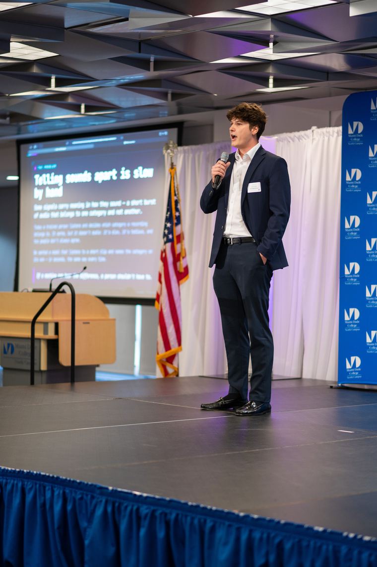 DataRemote student pitching the audio classifier